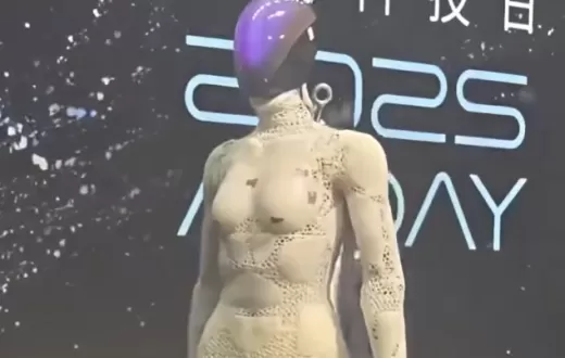 小鵬人形機器人里藏了真人？不對！3D打印“肌肉”可為證！