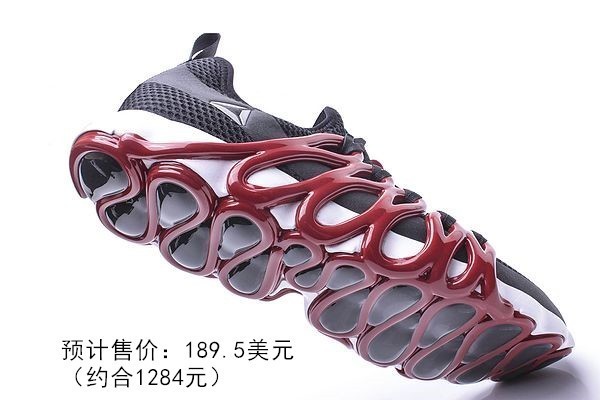 Reebok Liquid Speed跑鞋.jpg