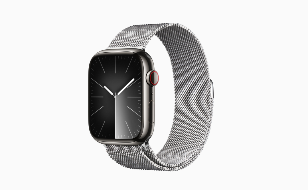 苹果CEO库克现身上海，被3D打印的Apple Watch外壳吸引 (3).png